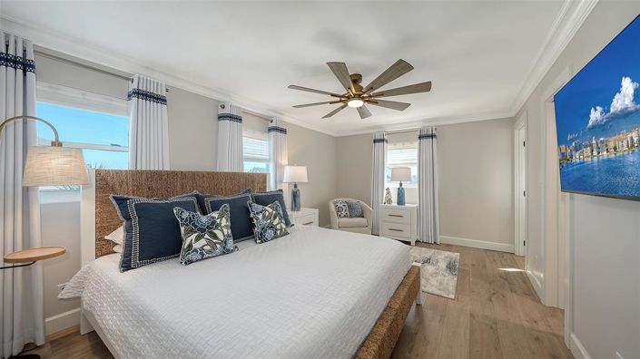 Image No.28-3 Bed Property for sale