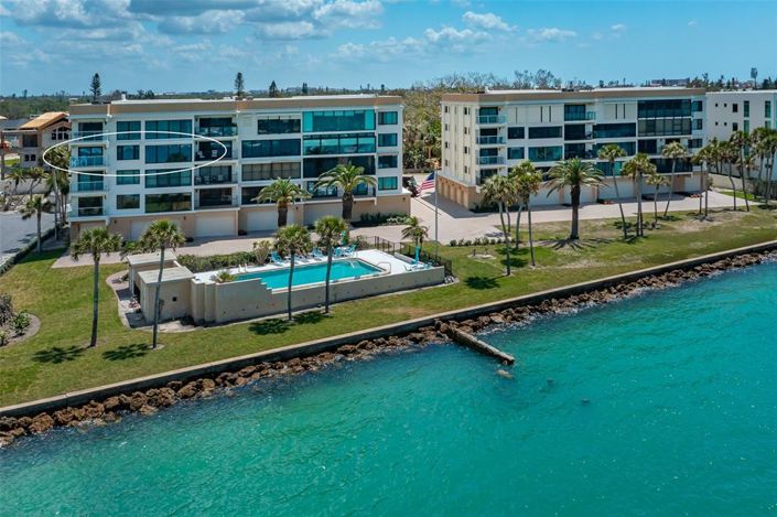 Image No.34-3 Bed Property for sale