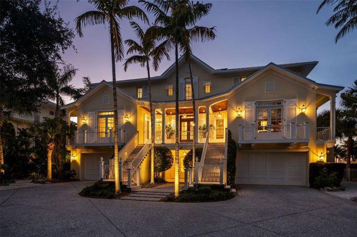 Image No.3-5 Bed Property for sale