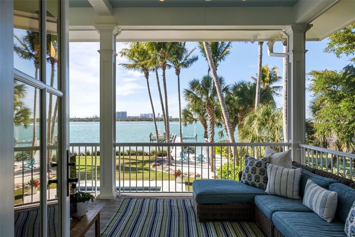 Image No.37-5 Bed Property for sale