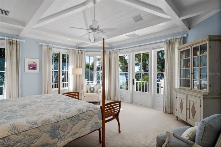 Image No.41-5 Bed Property for sale