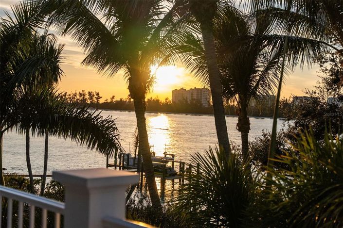 Image No.49-5 Bed Property for sale