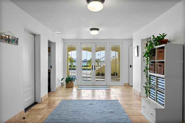 Image No.60-5 Bed Property for sale