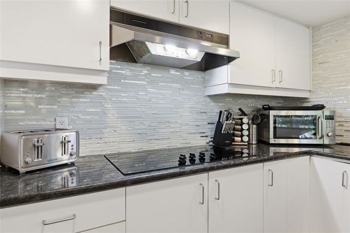 Image No.13-4 Bed Property for sale