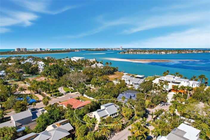 Image No.2-4 Bed Property for sale