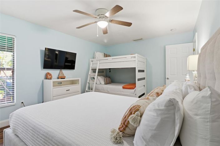 Image No.27-4 Bed Property for sale