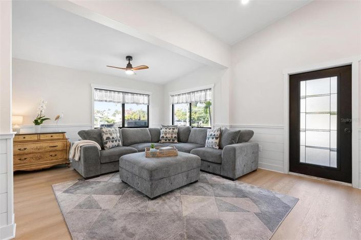 Image No.10-3 Bed Property for sale