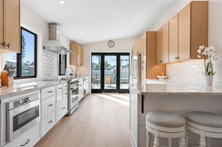 Image No.20-3 Bed Property for sale