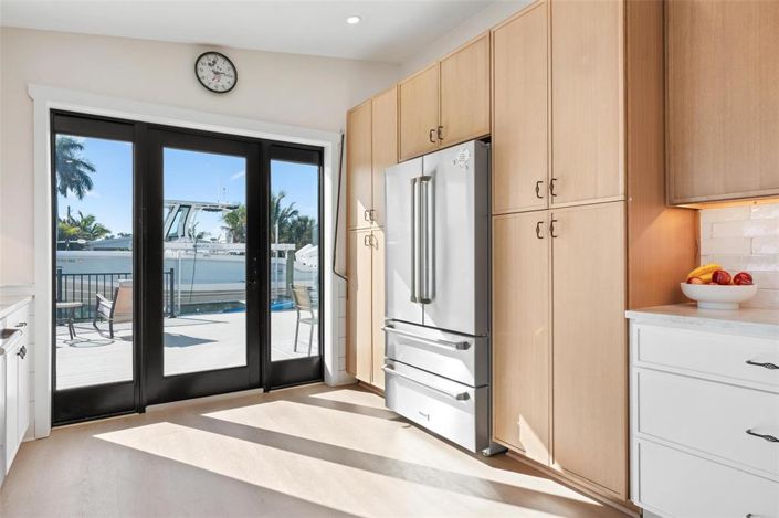 Image No.23-3 Bed Property for sale