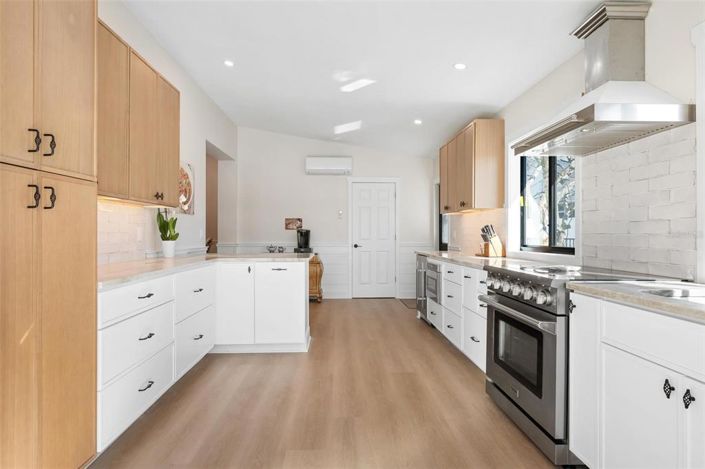 Image No.24-3 Bed Property for sale