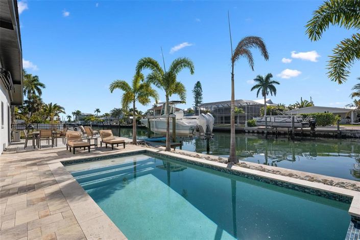 Image No.44-3 Bed Property for sale