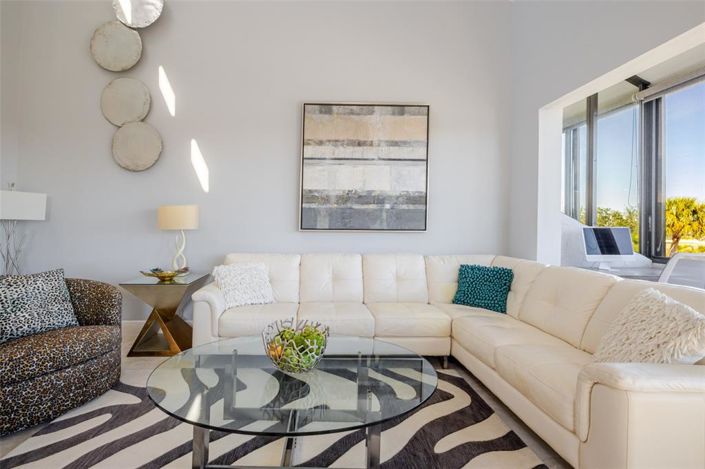 Image No.13-2 Bed Property for sale