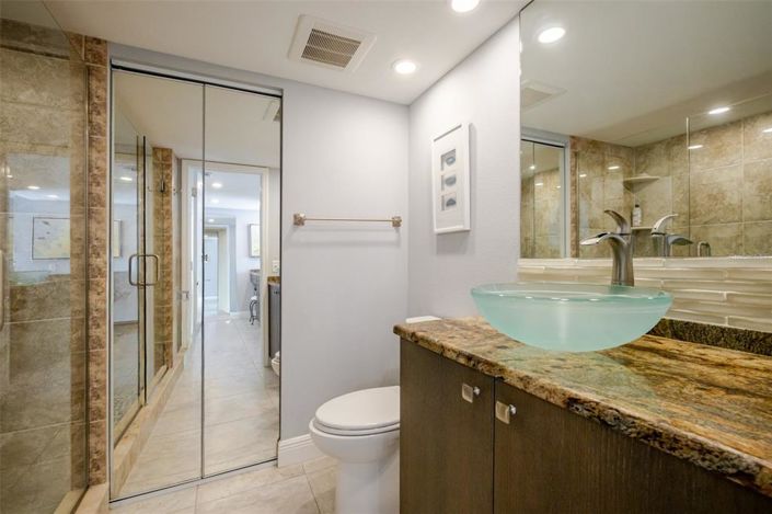 Image No.32-2 Bed Property for sale