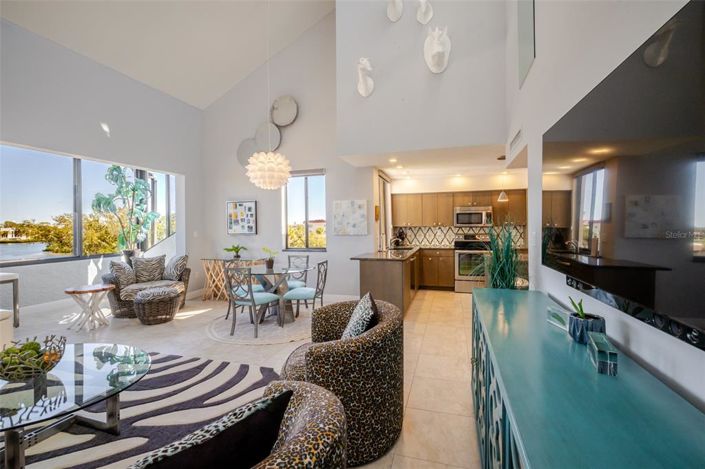 Image No.43-2 Bed Property for sale