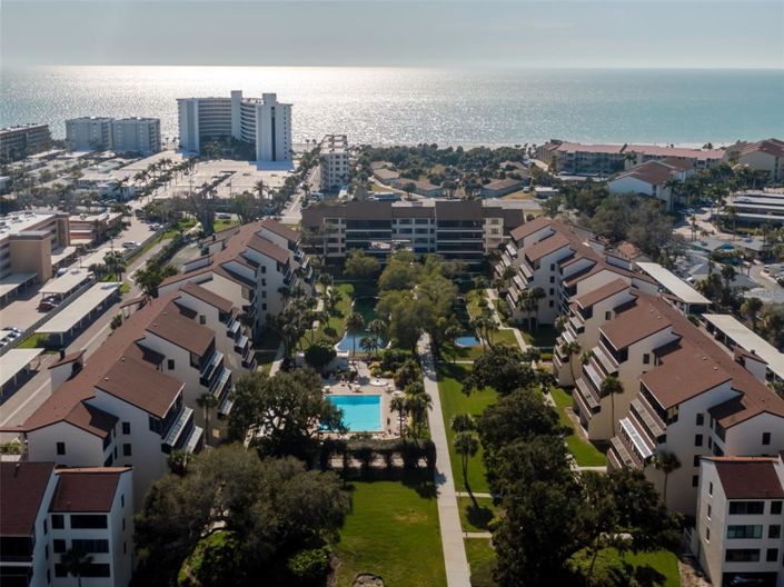 Image No.44-2 Bed Property for sale