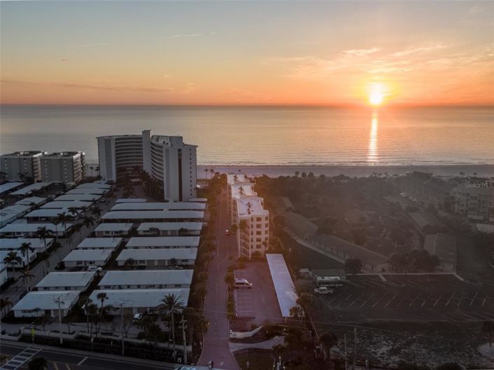 Image No.54-2 Bed Property for sale