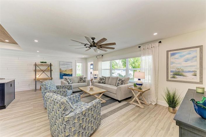 Image No.17-3 Bed Property for sale