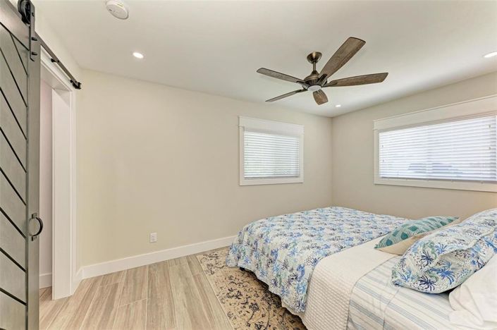 Image No.37-3 Bed Property for sale