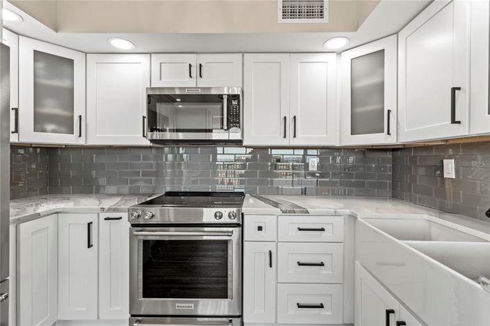 Image No.11-2 Bed Property for sale