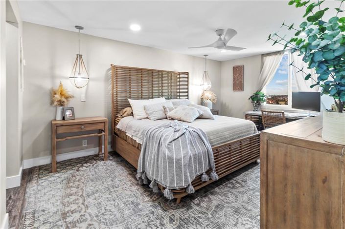 Image No.15-2 Bed Property for sale