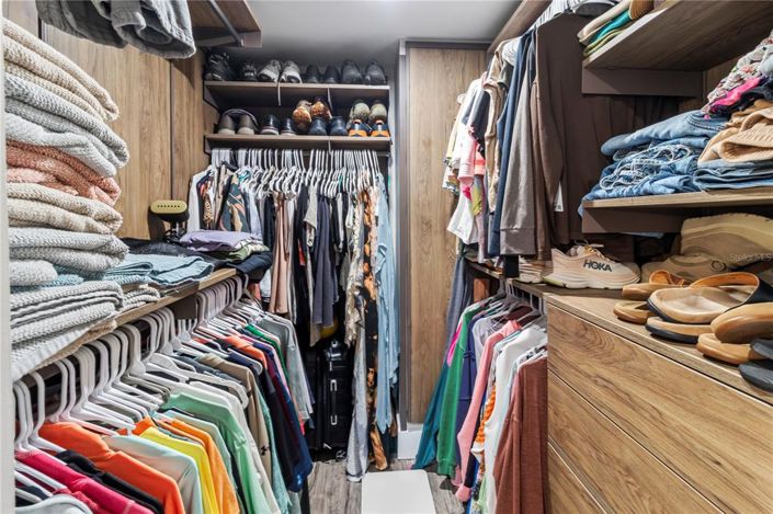 Image No.19-2 Bed Property for sale