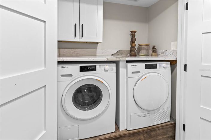 Image No.20-2 Bed Property for sale