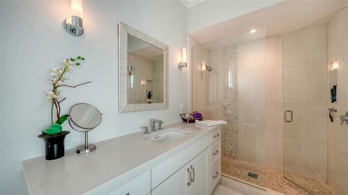 Image No.40-3 Bed Property for sale