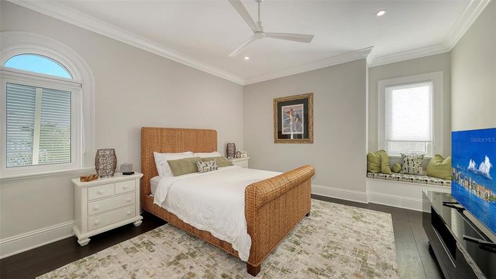 Image No.41-3 Bed Property for sale