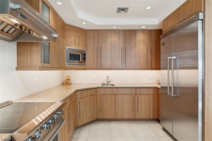 Image No.9-3 Bed Property for sale