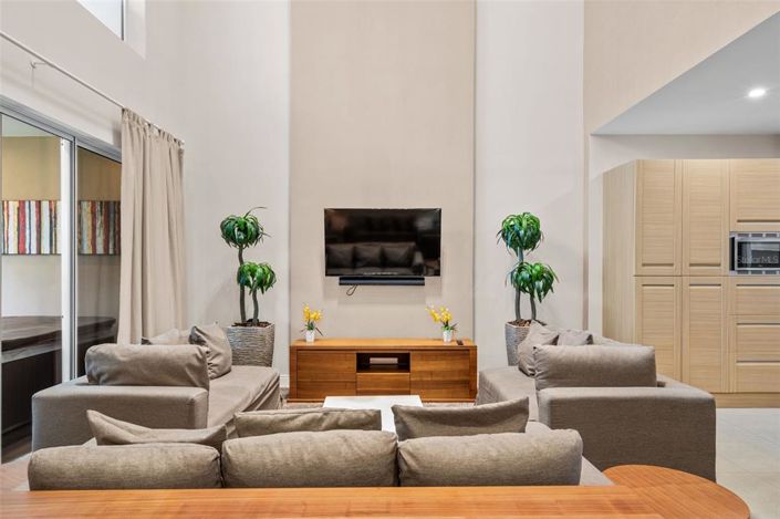 Image No.9-3 Bed Townhouse for sale