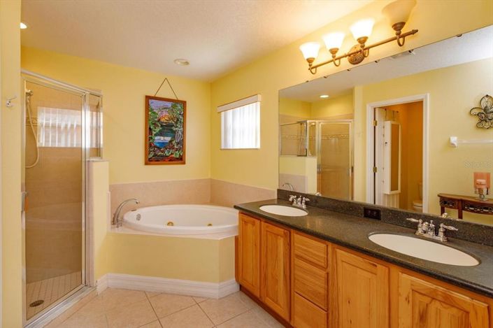 Image No.18-3 Bed Property for sale