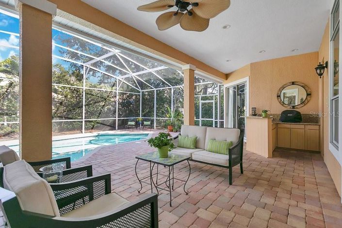 Image No.29-5 Bed Property for sale