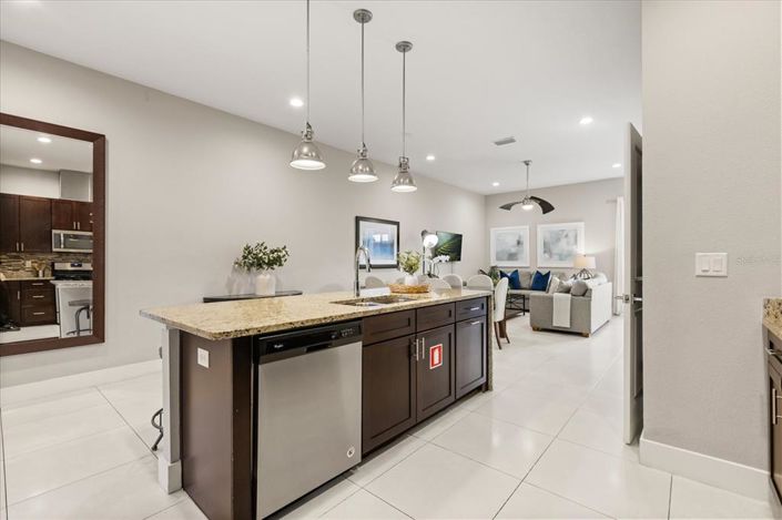 Image No.7-4 Bed Townhouse for sale