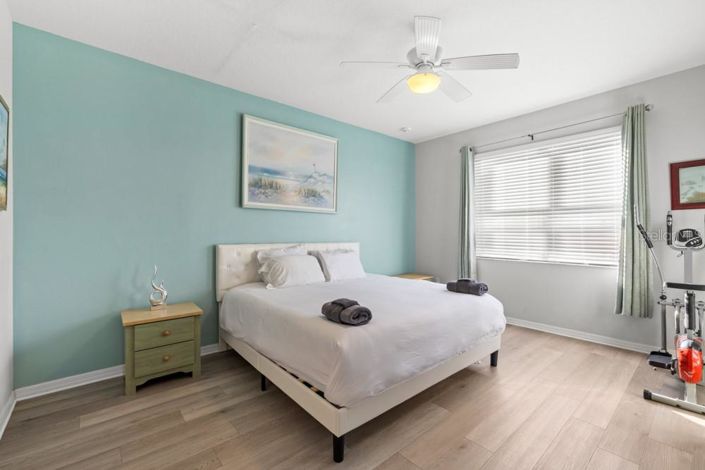 Image No.11-13 Bed Property for sale