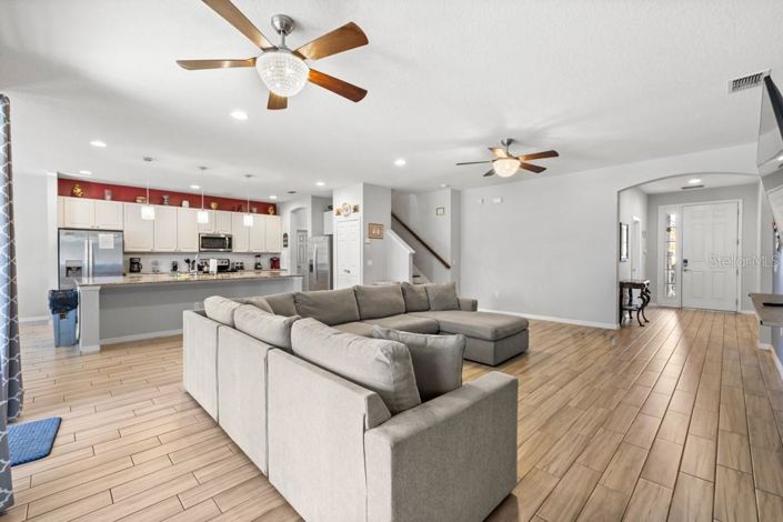 Image No.14-13 Bed Property for sale