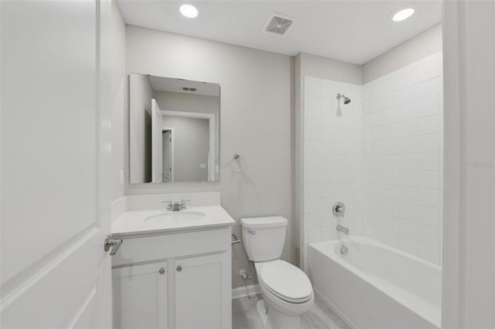 Image No.18-3 Bed Property for sale