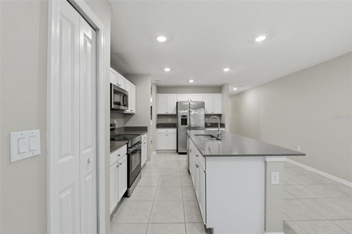 Image No.8-3 Bed Property for sale