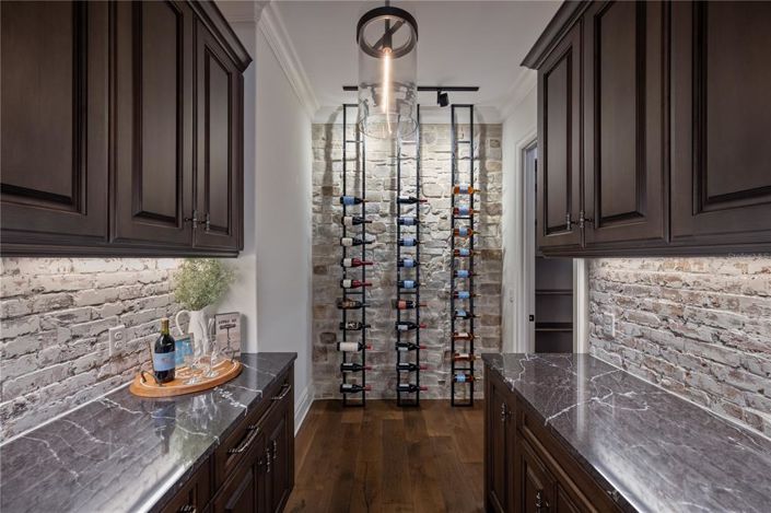 Image No.14-5 Bed Property for sale