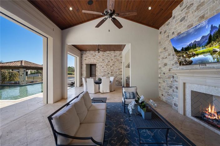 Image No.27-5 Bed Property for sale