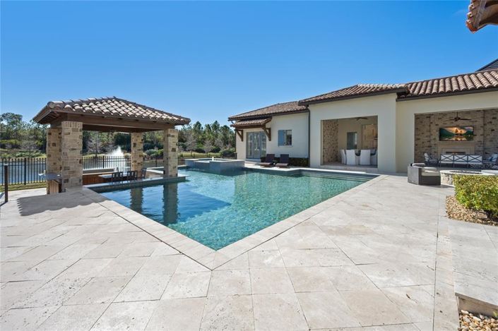 Image No.32-5 Bed Property for sale