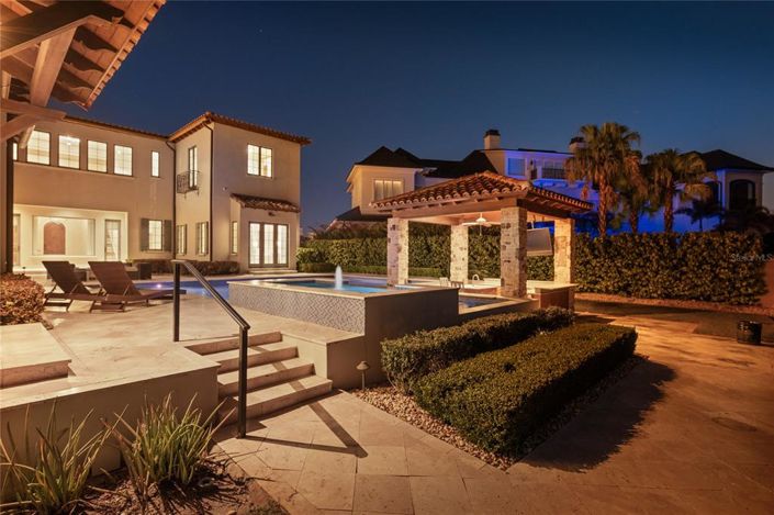 Image No.37-5 Bed Property for sale