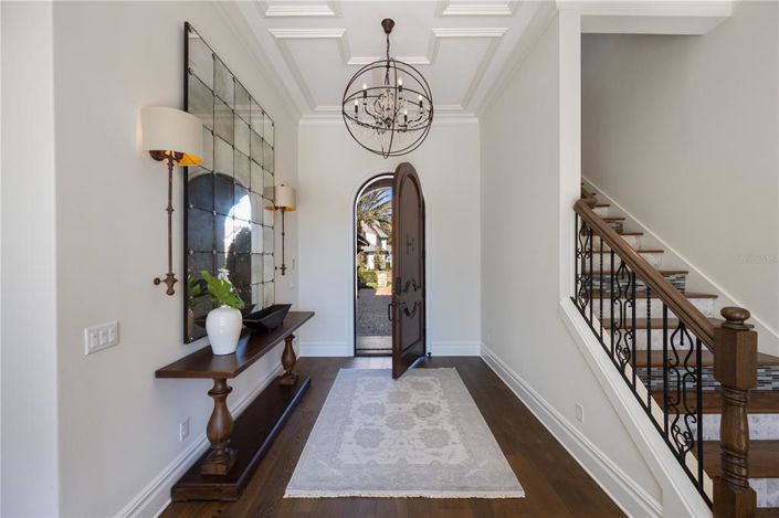 Image No.6-5 Bed Property for sale