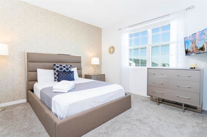 Image No.9-6 Bed Property for sale