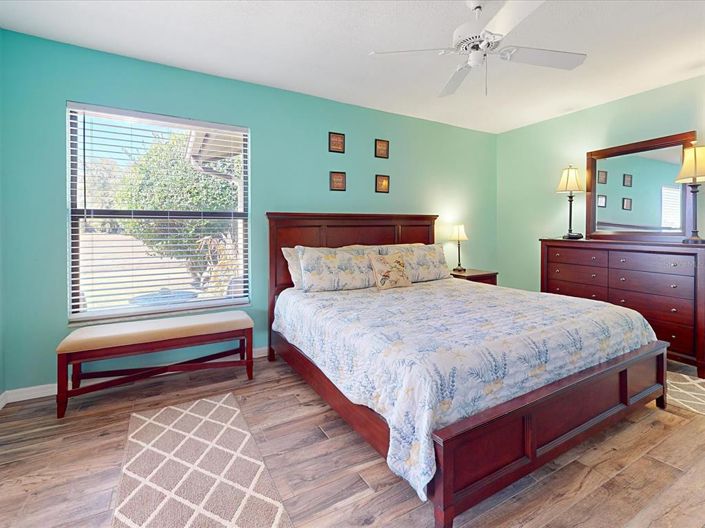 Image No.13-2 Bed Townhouse for sale