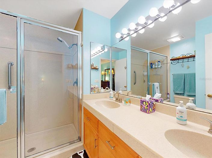 Image No.16-2 Bed Townhouse for sale