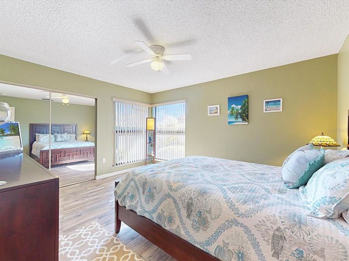 Image No.17-2 Bed Townhouse for sale