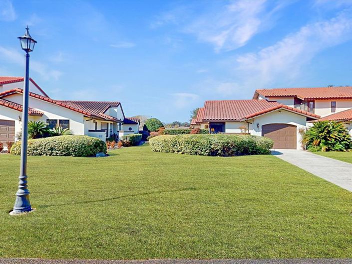 Image No.2-2 Bed Townhouse for sale