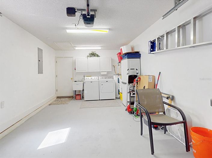 Image No.22-2 Bed Townhouse for sale