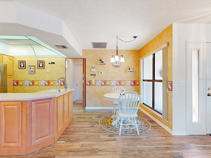 Image No.6-2 Bed Townhouse for sale