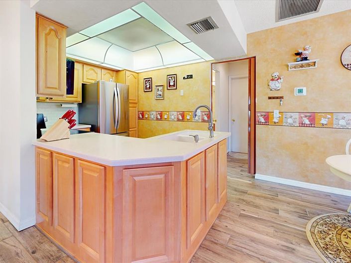 Image No.8-2 Bed Townhouse for sale